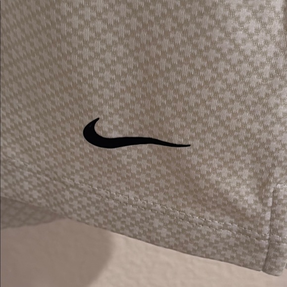 Nike mint and cream Fitted Polo Tank Top, nwot - Picture 3 of 5